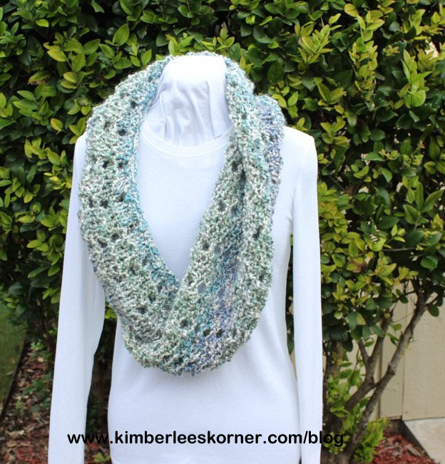 lace mobius knit cowl by Kimberlees Korner