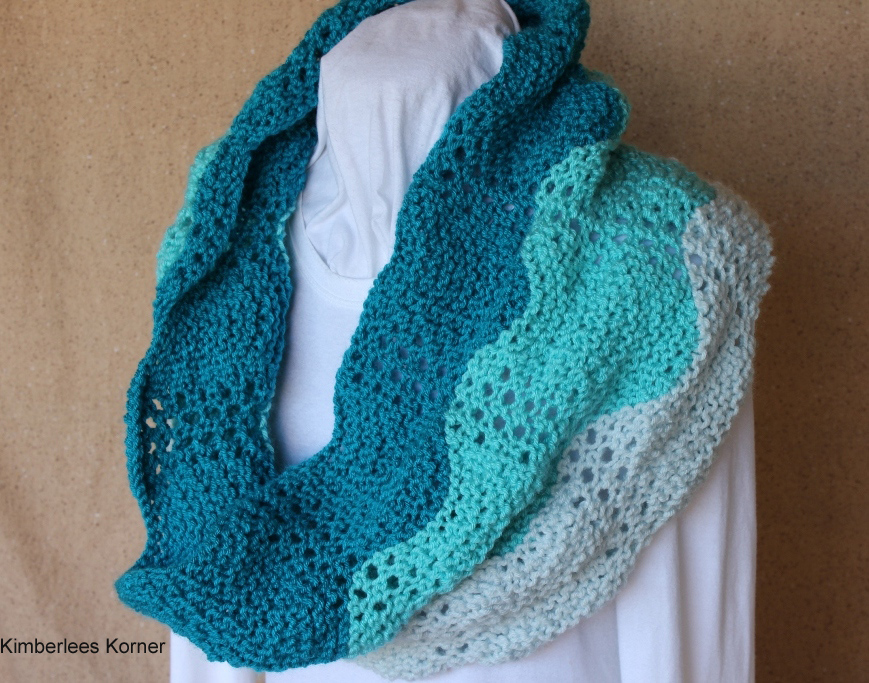 Scallop Knit Lace Cowl Design from Kimberlees Korner