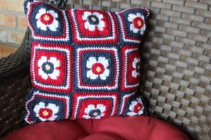 Crochet Pattern for floral motif pillow from Kimberlees Korner