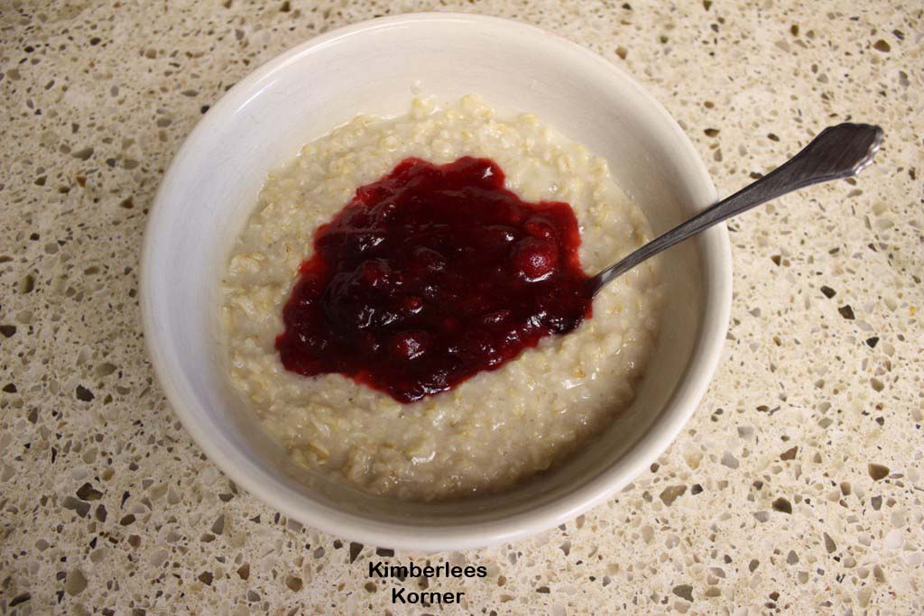 Oatmeal with Cranberry Sauce and honey