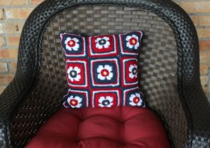 Crochet pattern for floral motif pillow from Kimberlees Korner